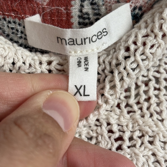 Floral Lace Trim Women’s Top - Picture 3 of 7